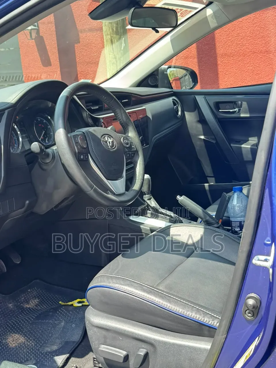 Toyota Corolla XSE 4dr Sedan (1.8L 4cyl CVT) 2017 Blue