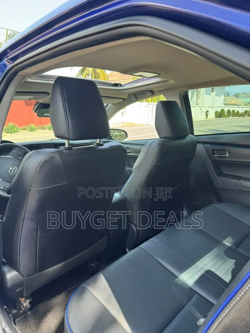 Toyota Corolla XSE 4dr Sedan (1.8L 4cyl CVT) 2017 Blue