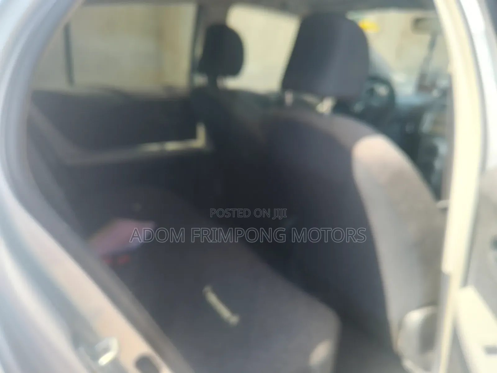 Toyota Vitz 2010 Silver