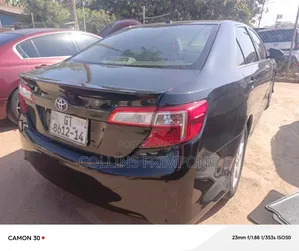 Toyota Camry XLE 4dr Sedan (2.5L 4cyl 6A) 2012 Black