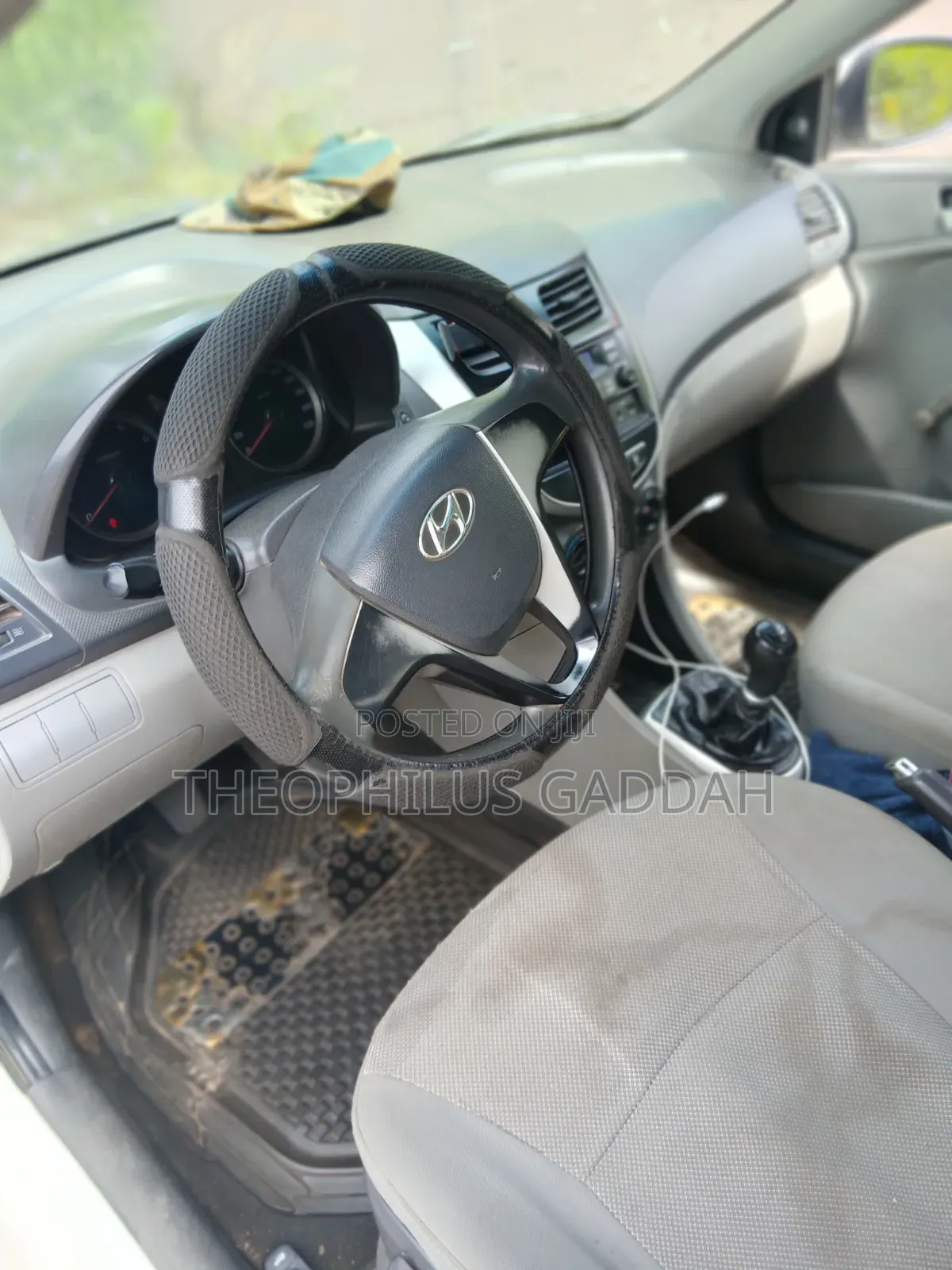 Hyundai Accent 2012 White