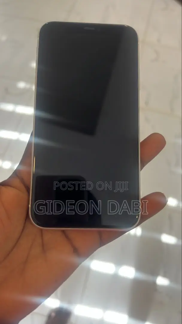 Apple iPhone 11 64 GB White