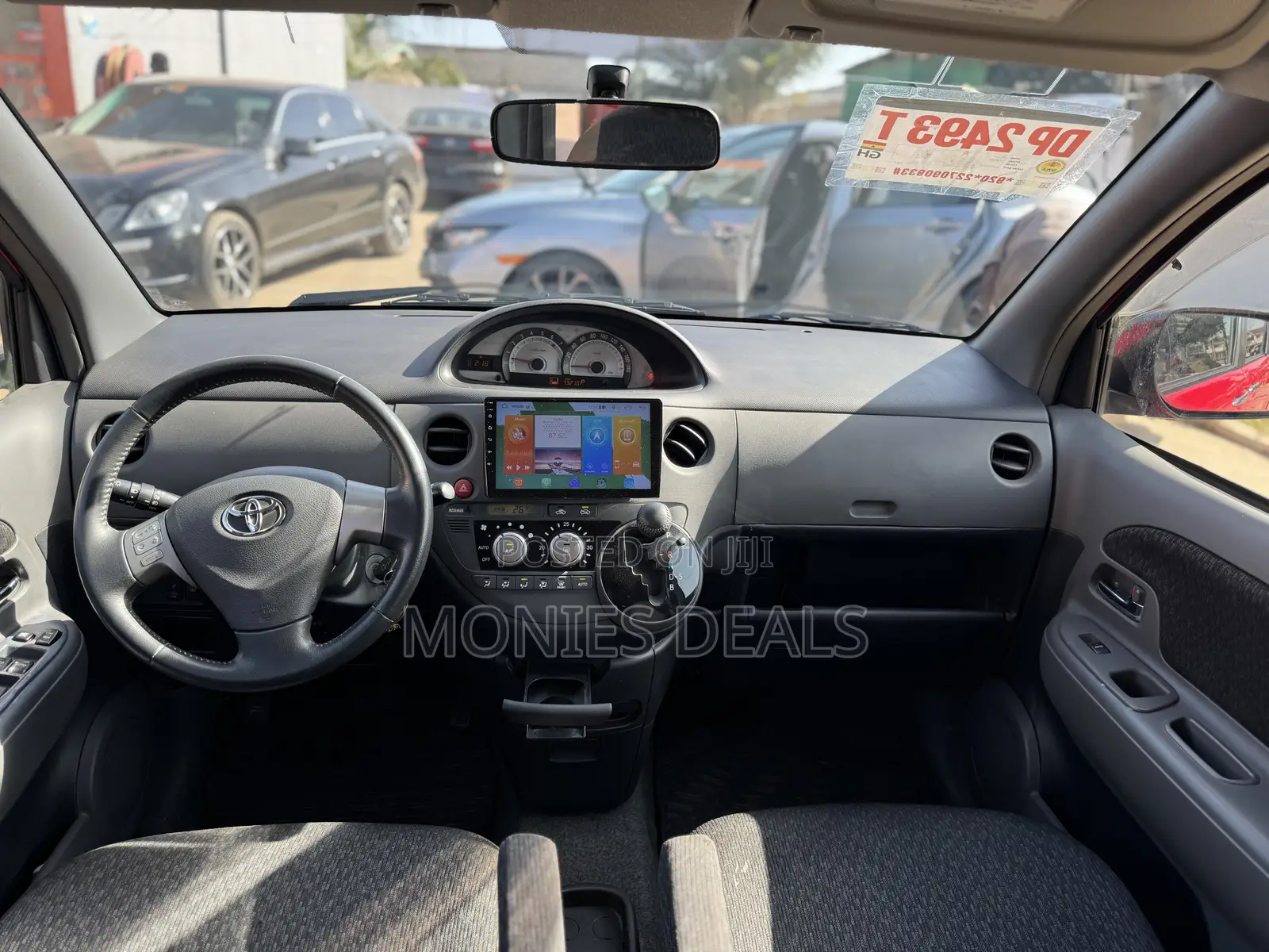 Toyota Sienta 1.5 AWD 2013 Red