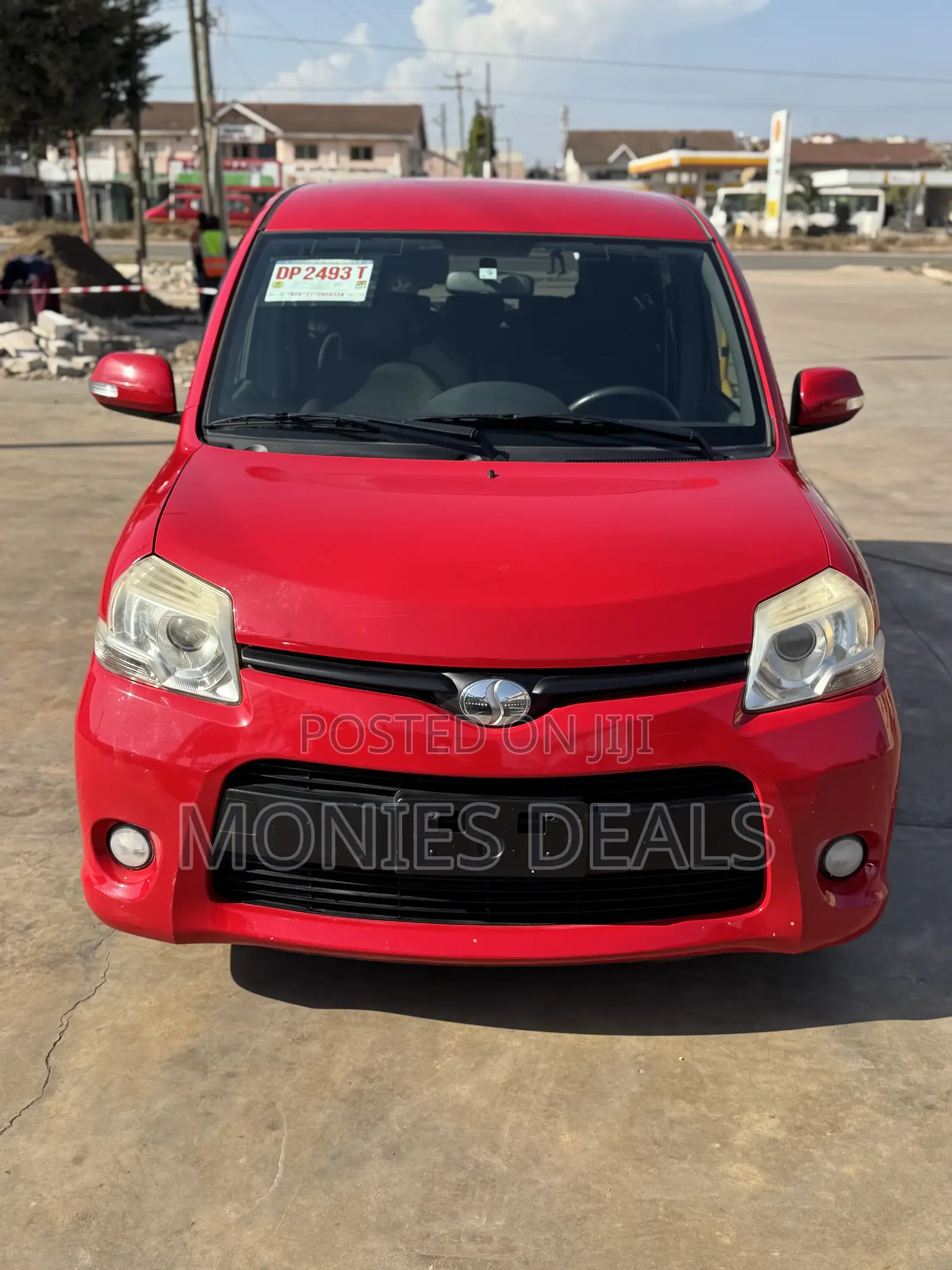 Toyota Sienta 1.5 AWD 2013 Red