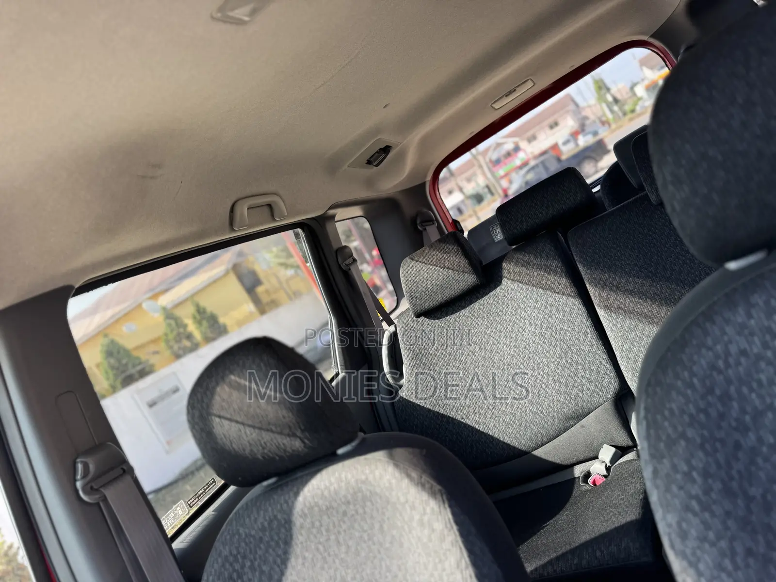 Toyota Sienta 1.5 AWD 2013 Red