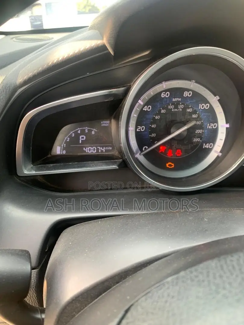 Toyota Yaris LE Hatchback 5dr 2017 Silver