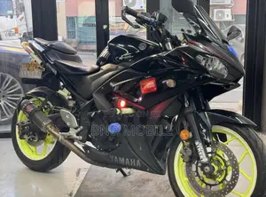 Yamaha R3 2018 Black