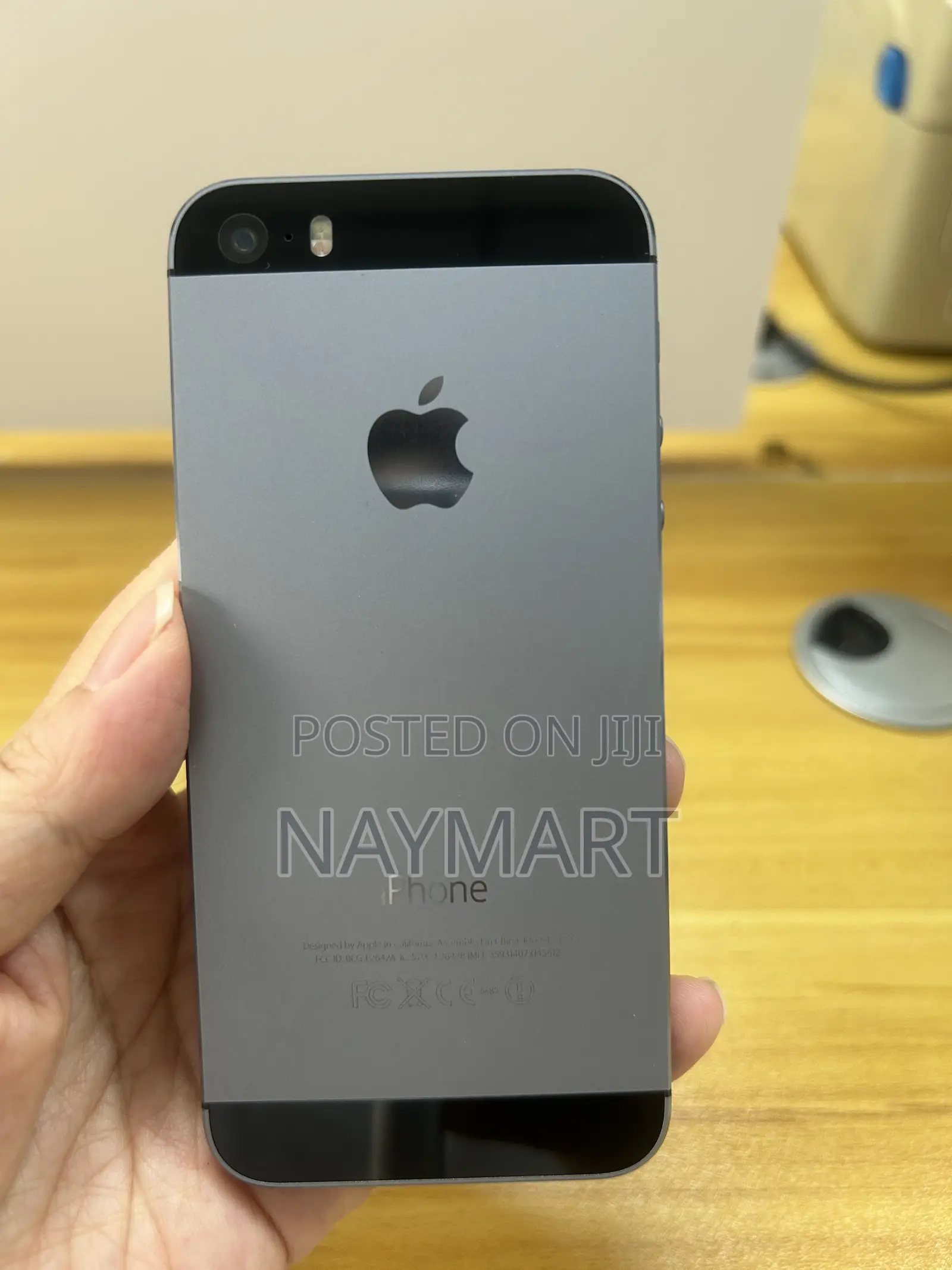 Apple iPhone SE 64 GB Gray