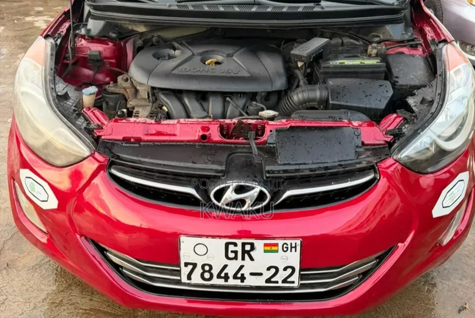 Hyundai Elantra 2013 Red