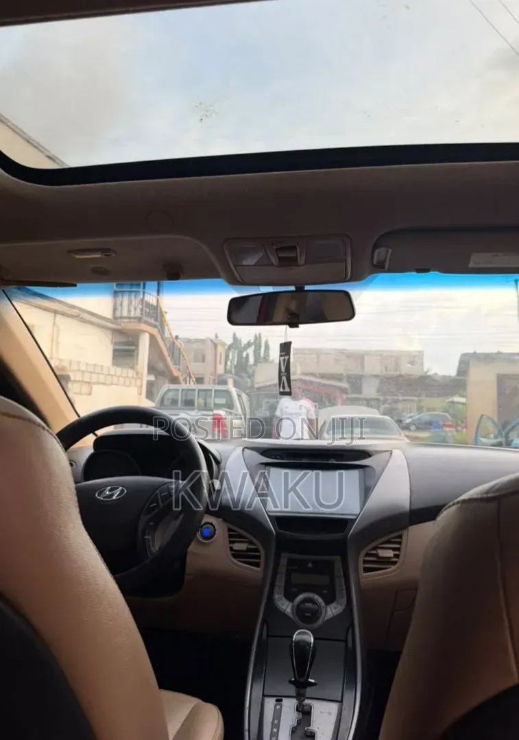 Hyundai Elantra 2013 Red