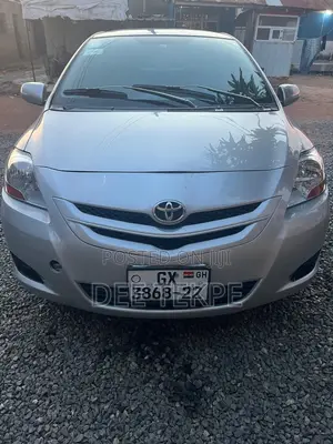 Toyota Belta 2012 Silver
