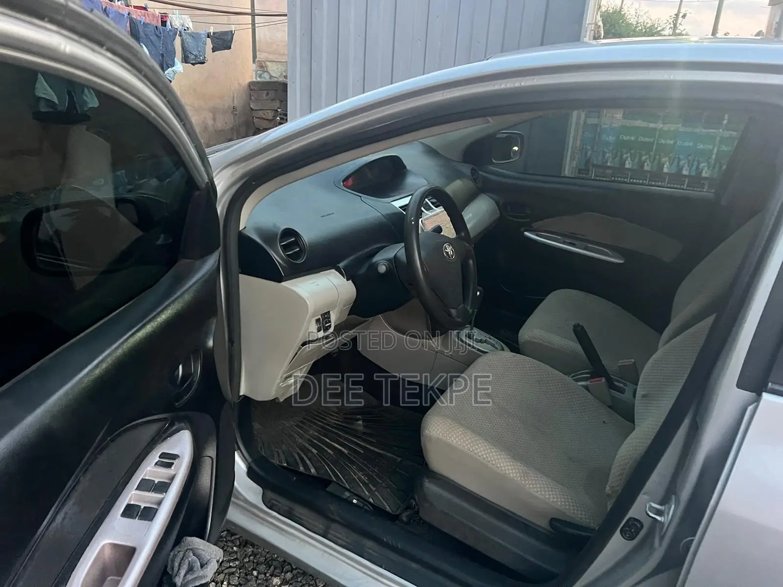 Toyota Belta 2012 Silver