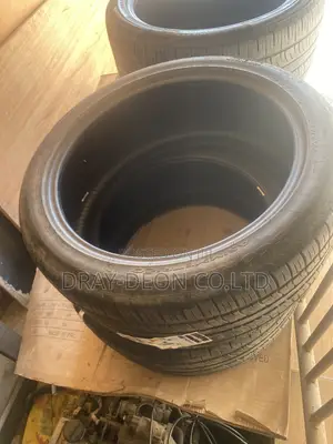 295/40 R22 Pirelli Tires