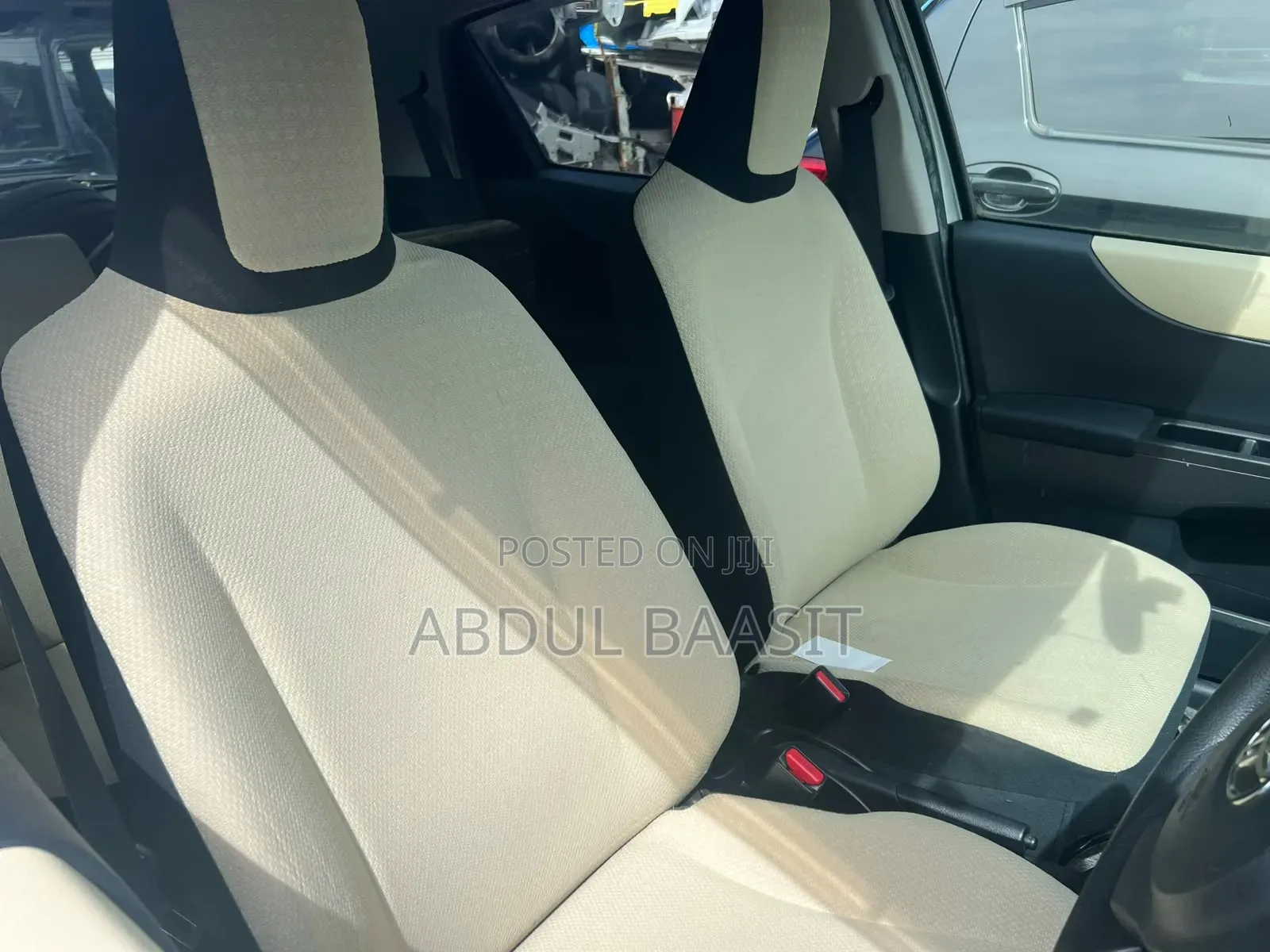 Toyota Vitz 1.3 FWD 5dr 2013 Gray