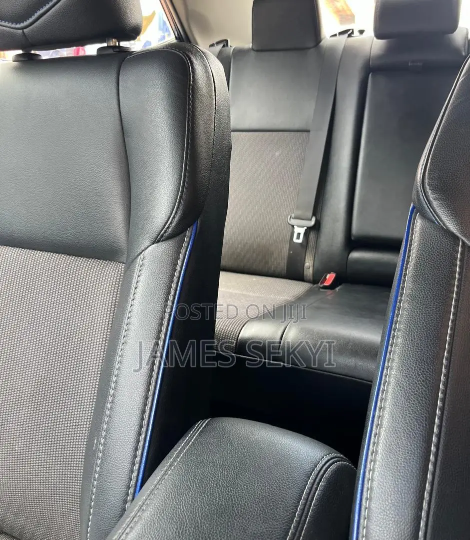 Toyota Corolla SE Special Edition 4dr Sedan (1.8L 4cyl CVT) 2017 Blue