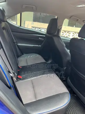 Toyota Corolla SE Special Edition 4dr Sedan (1.8L 4cyl CVT) 2017 Blue