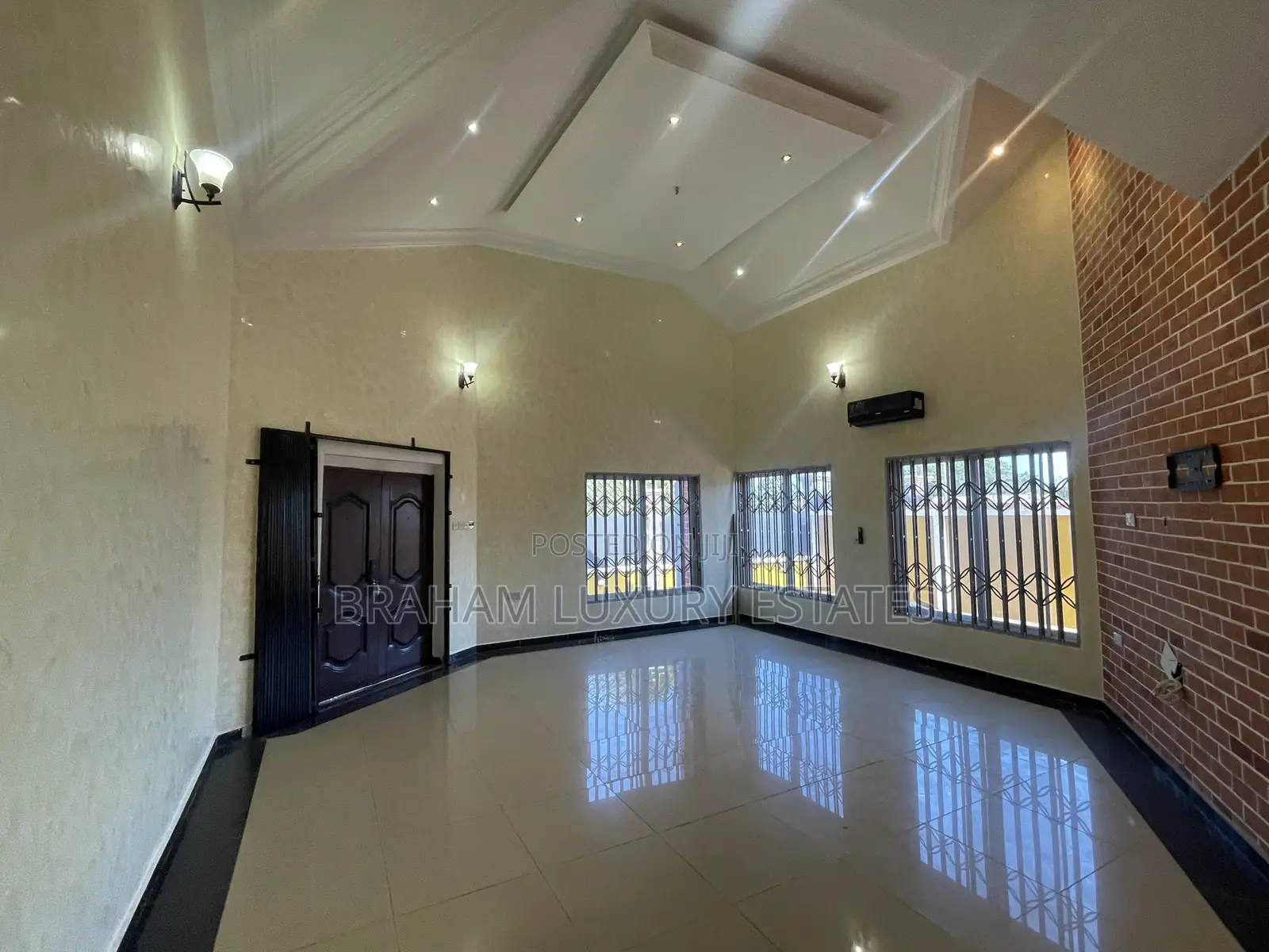 4bdrm House in Braham Luxury, Sakumono for rent