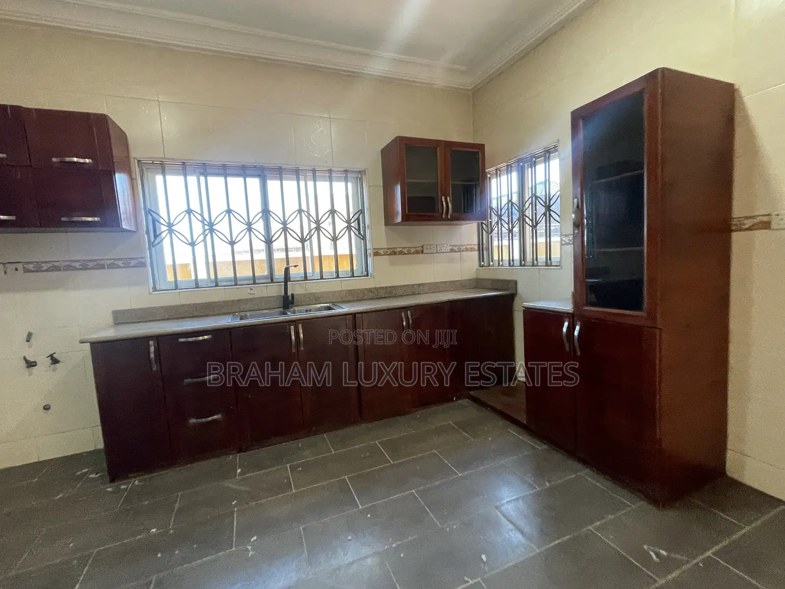 4bdrm House in Braham Luxury, Sakumono for rent