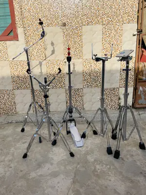 Drum Throne, Cymbals Stands, Hihats Stand