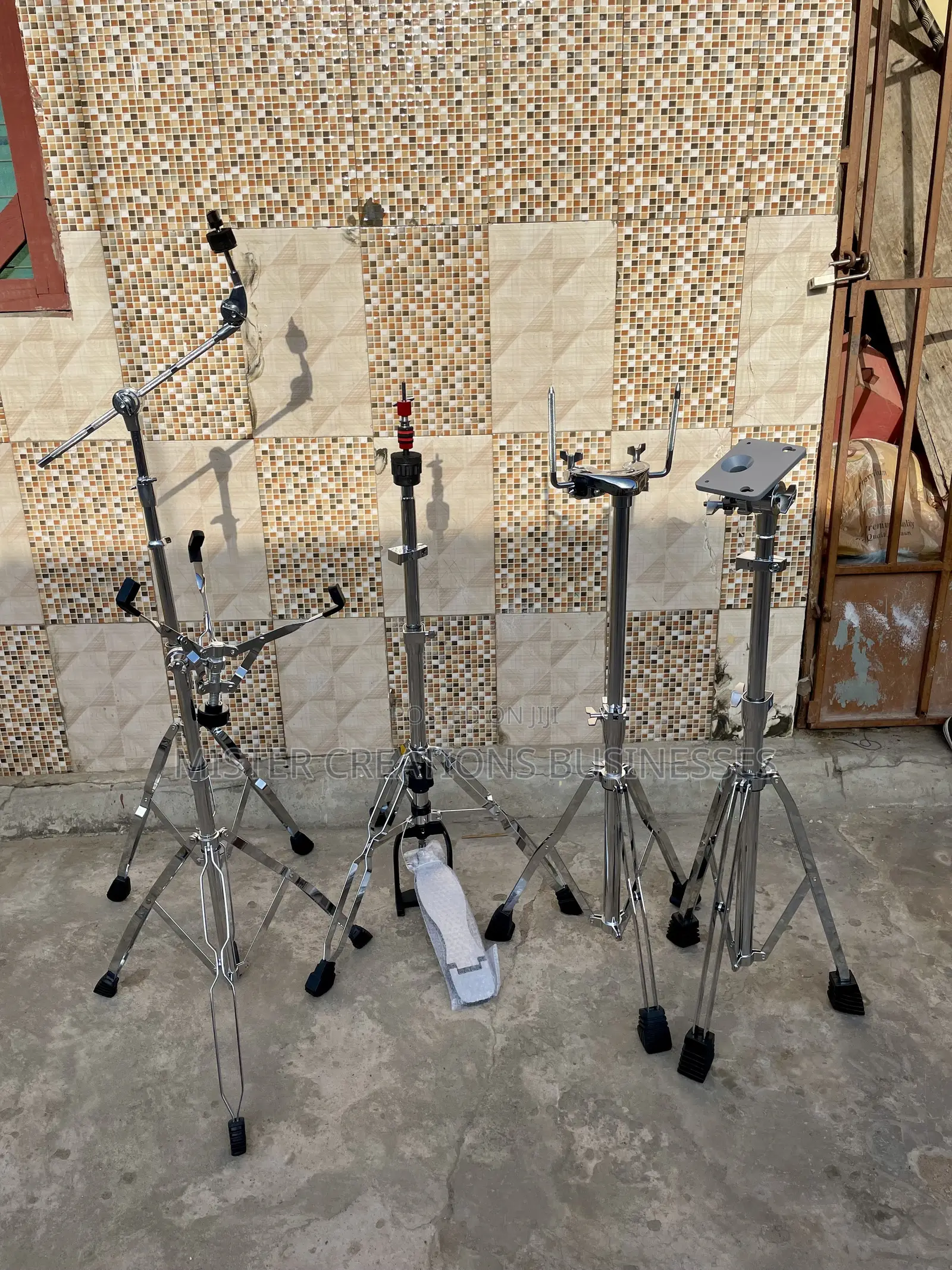 Drum Throne, Cymbals Stands, Hihats Stand