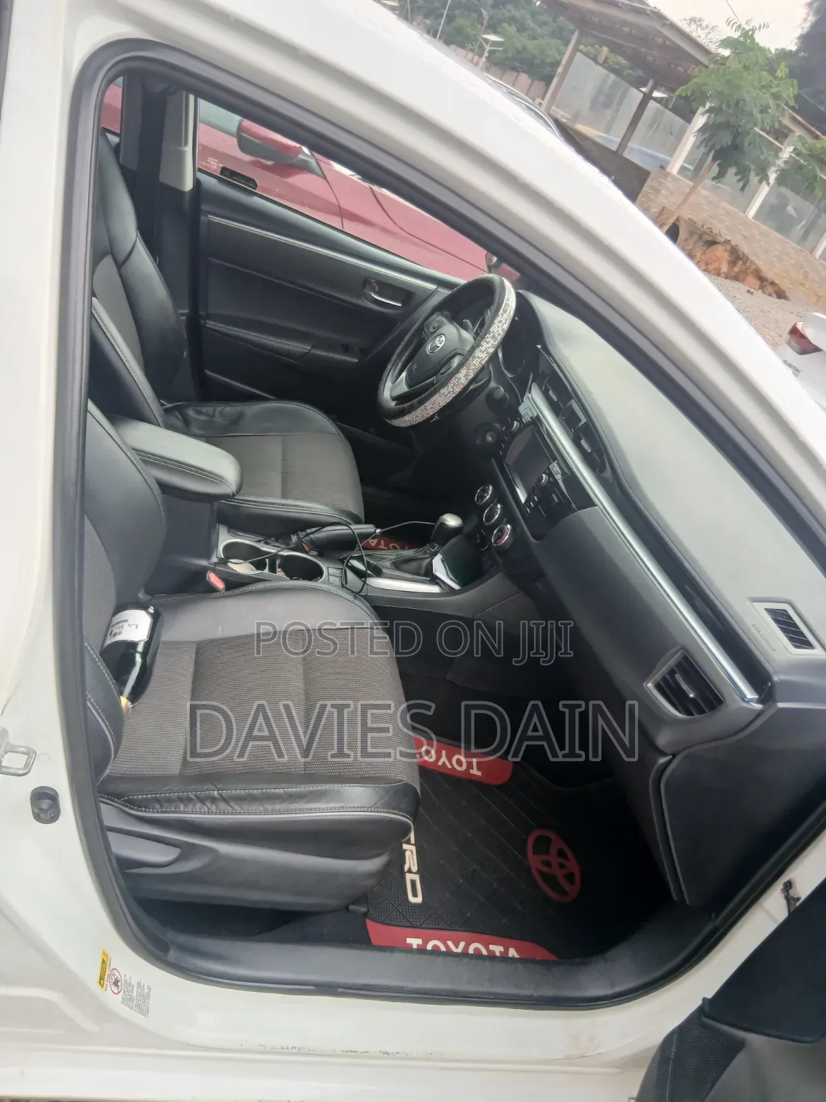 Toyota Corolla S 4dr Sedan (1.8L 4cyl CVT) 2015 White