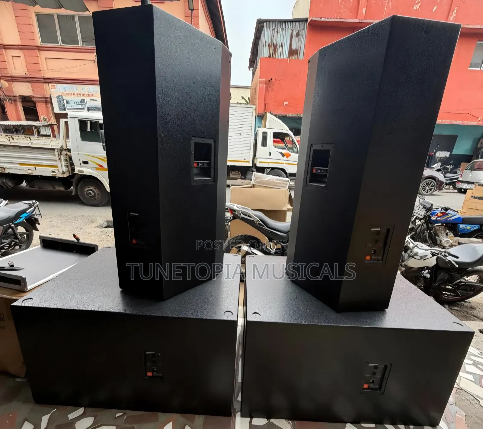 Professional JBL Speaker Set and Amplifier Set