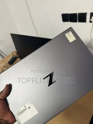 Laptop HP ZBook Studio G8 32GB Intel Core i7 SSD 512GB
