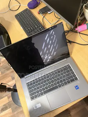 Laptop HP ZBook Studio G8 32GB Intel Core i7 SSD 512GB