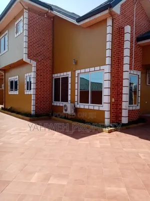 4bdrm House in Sakumono for rent