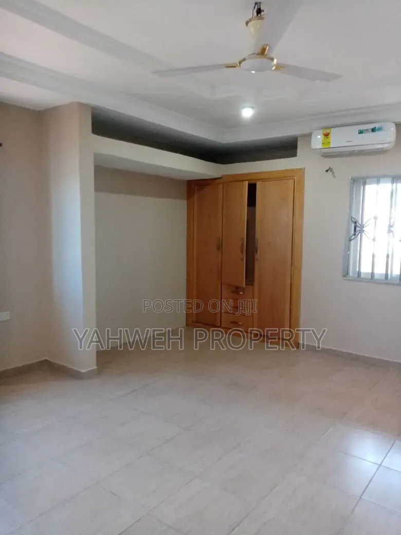 4bdrm House in Sakumono for rent