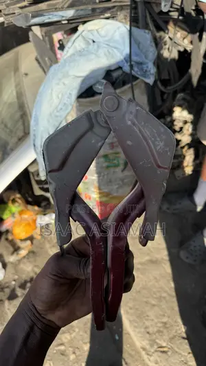 Hyundai Elantra 2011,2012,2013,2014,2015 Bonnet Hinge / Inches