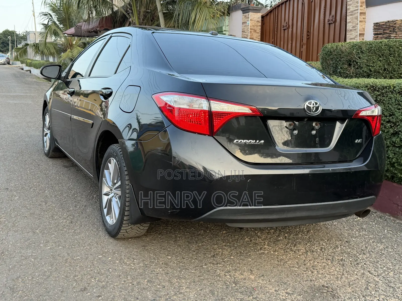 Toyota Corolla LE 4dr Sedan (1.8L 4cyl CVT) 2015 Black