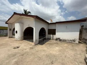 4bdrm House in Lapaz Racecourse, Nyanmekye for sale