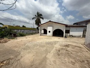 4bdrm House in Lapaz Racecourse, Nyanmekye for sale