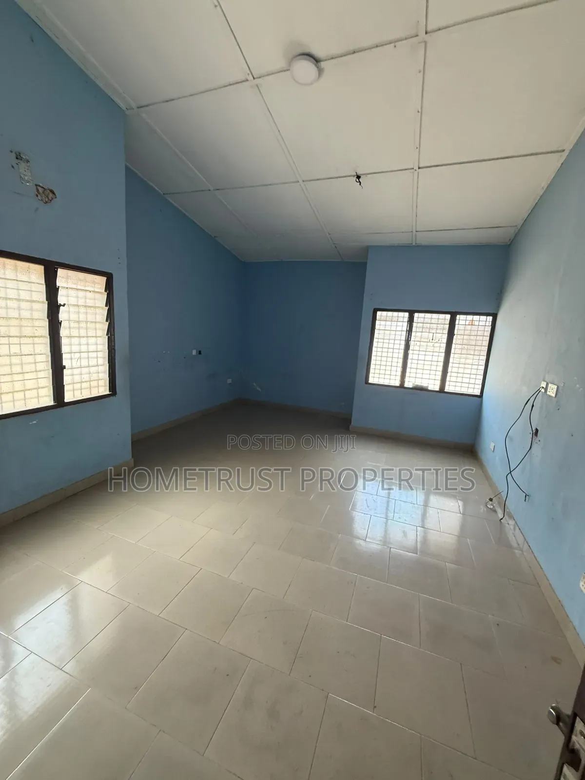 4bdrm House in Lapaz Racecourse, Nyanmekye for sale