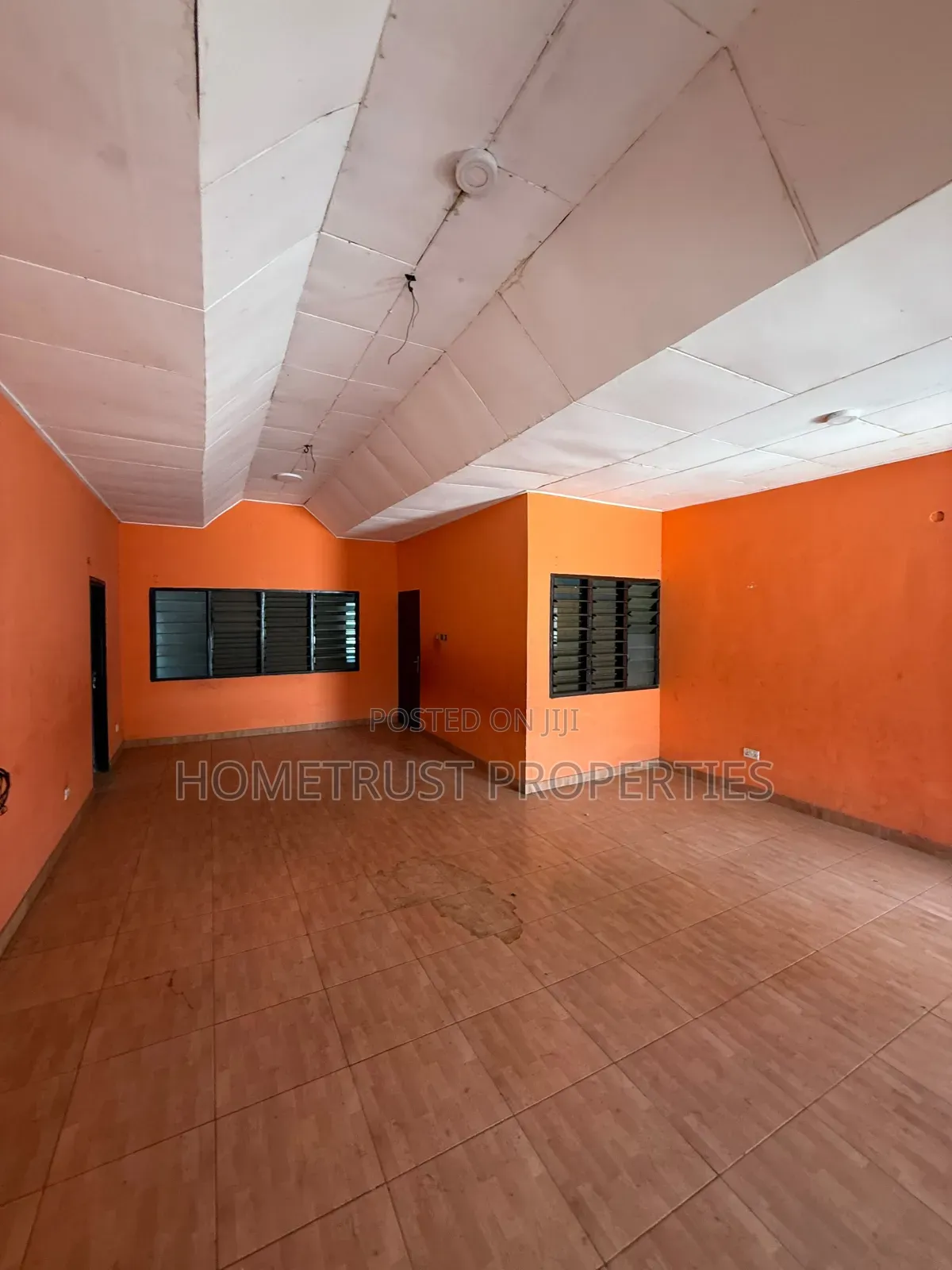 4bdrm House in Lapaz Racecourse, Nyanmekye for sale