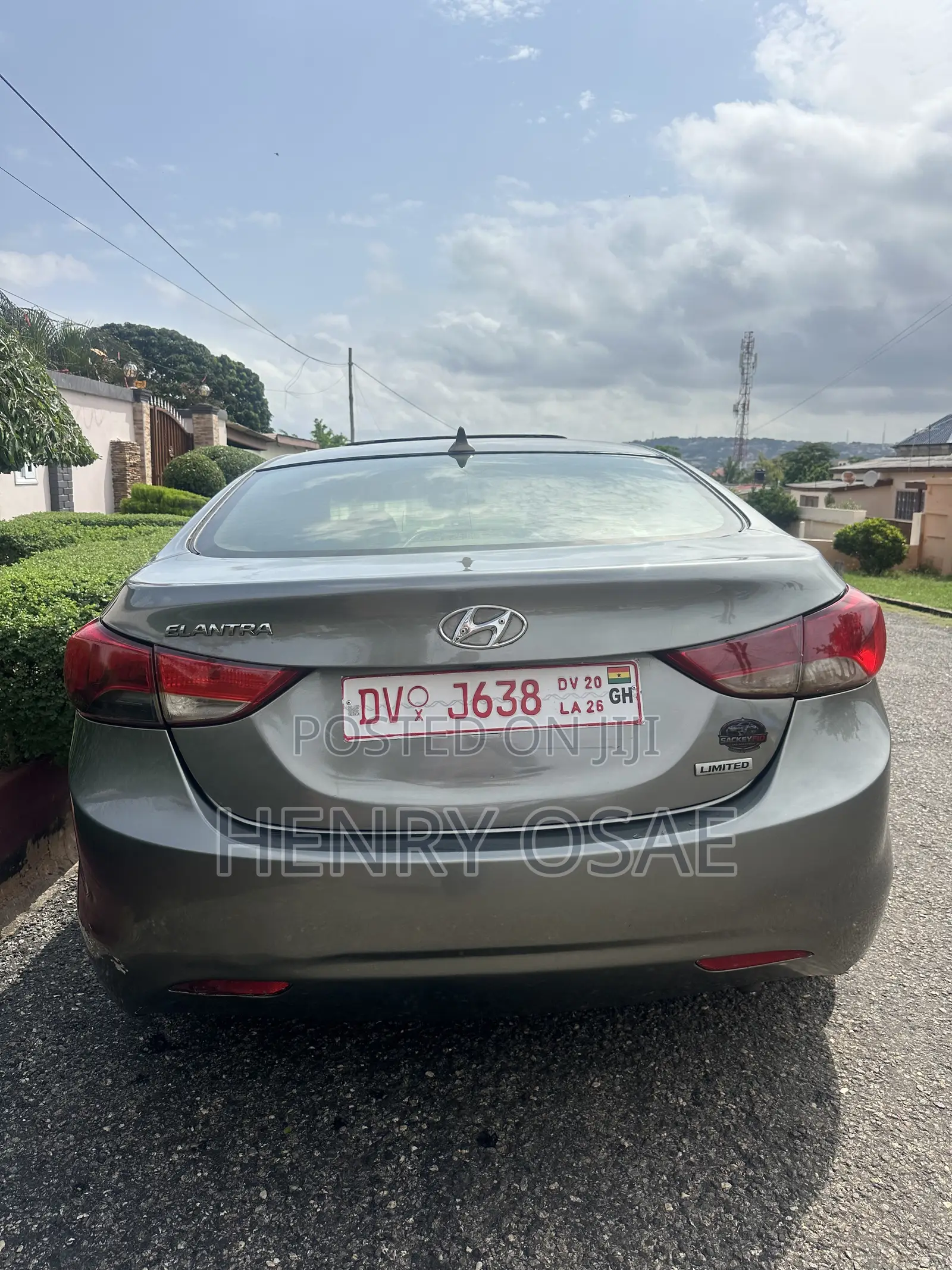 Hyundai Elantra GLS Sedan FWD (1.8L 4cyl 6A) 2013 Gray