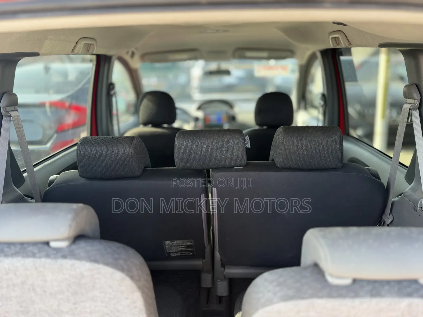 Toyota Sienta 1.5 FWD 2013 Red