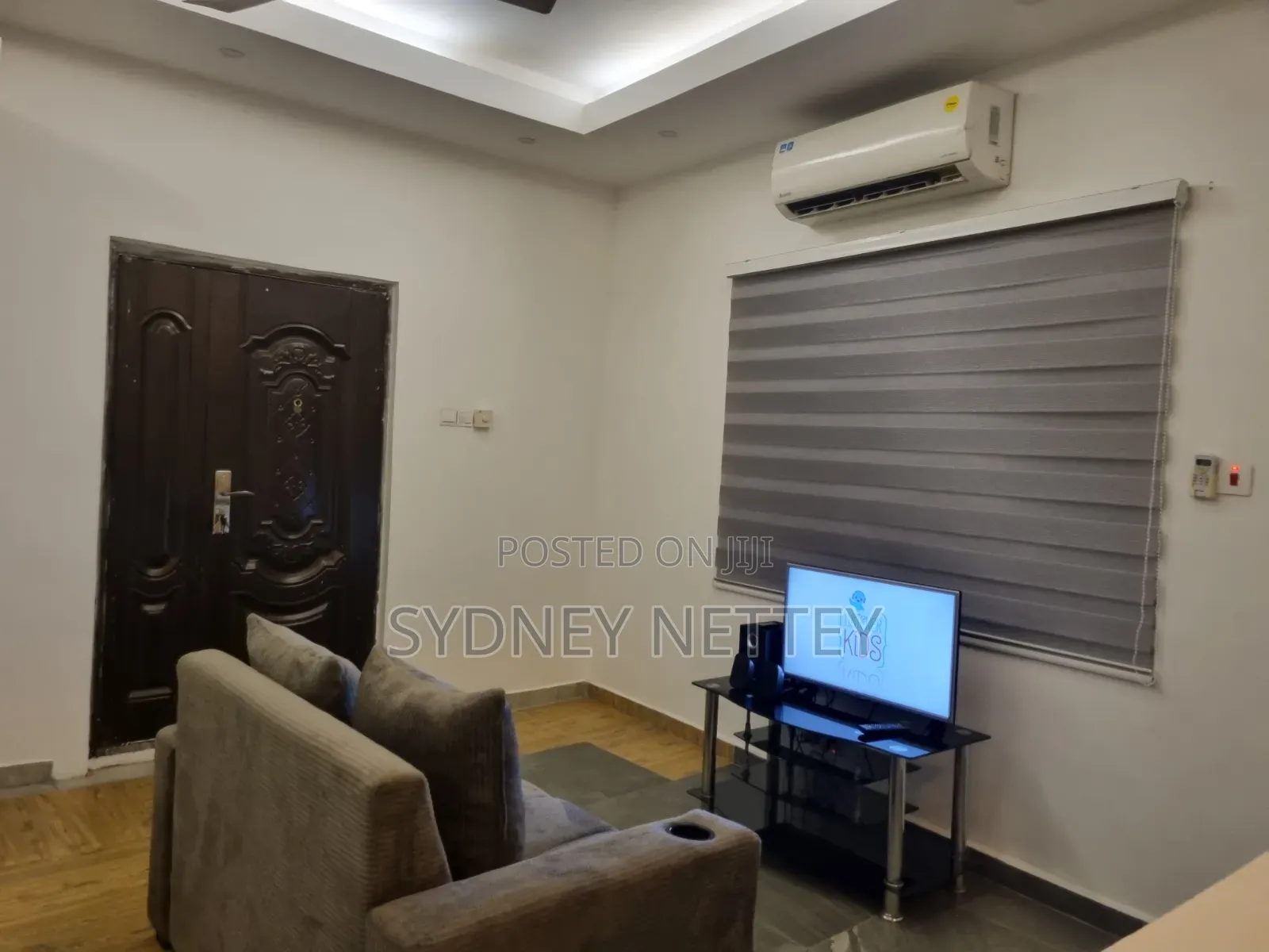 Furnished Studio Apartment in Coffee Shop Area for rent