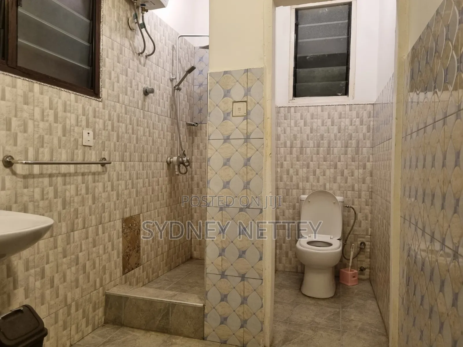 Furnished Studio Apartment in Coffee Shop Area for rent
