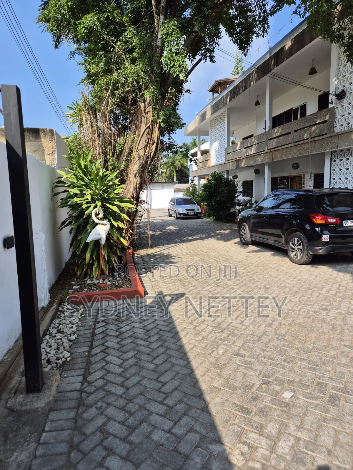 Furnished Studio Apartment in Coffee Shop Area for rent