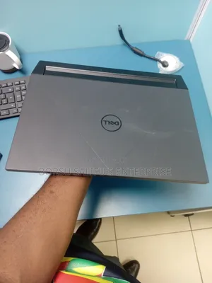 Laptop Dell G15 5530 64GB Intel Core 7 SSHD+SSD 1T