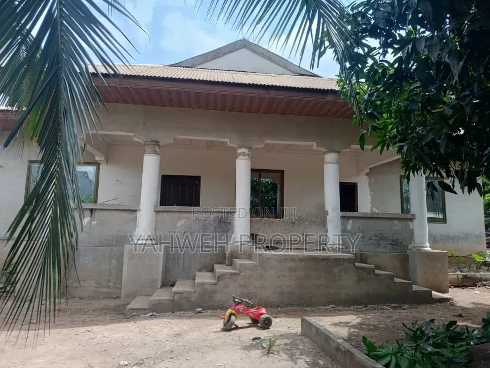 4bdrm House in Kenyase, Kumasi Metropolitan for sale