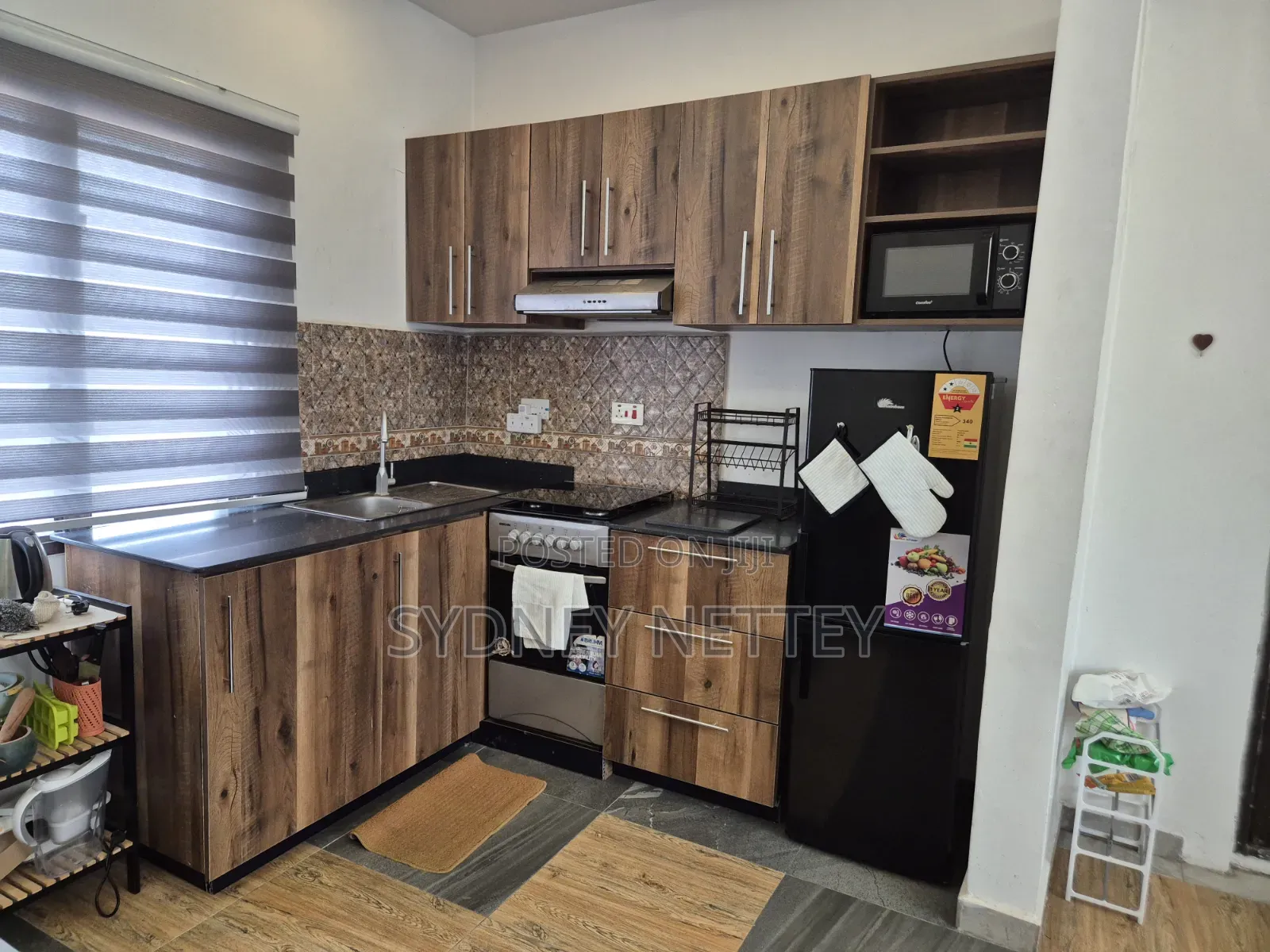 Furnished Studio Apartment in Coffee Shop Area for rent