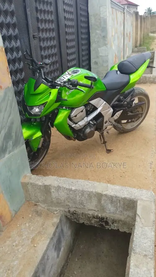 Kawasaki Z750 2017 Green