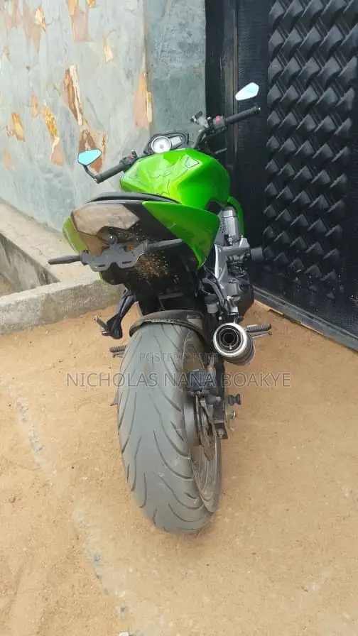 Kawasaki Z750 2017 Green