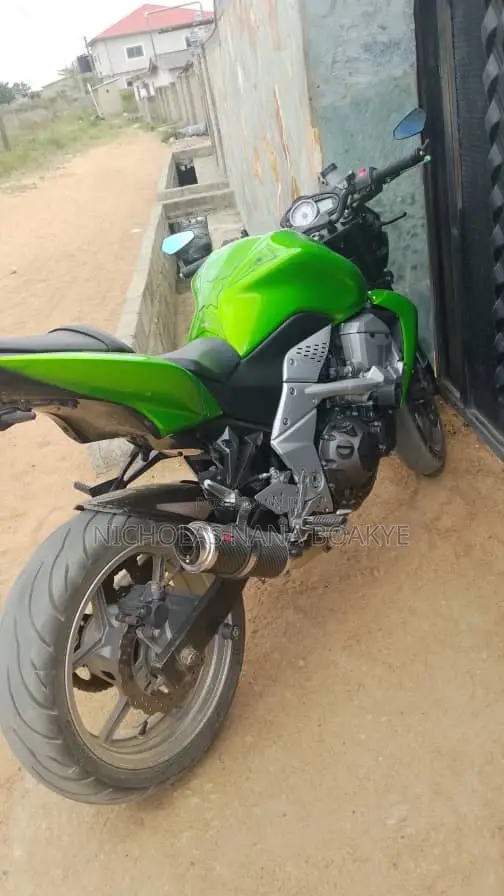 Kawasaki Z750 2017 Green
