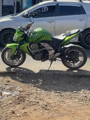 Kawasaki Z750 2017 Green