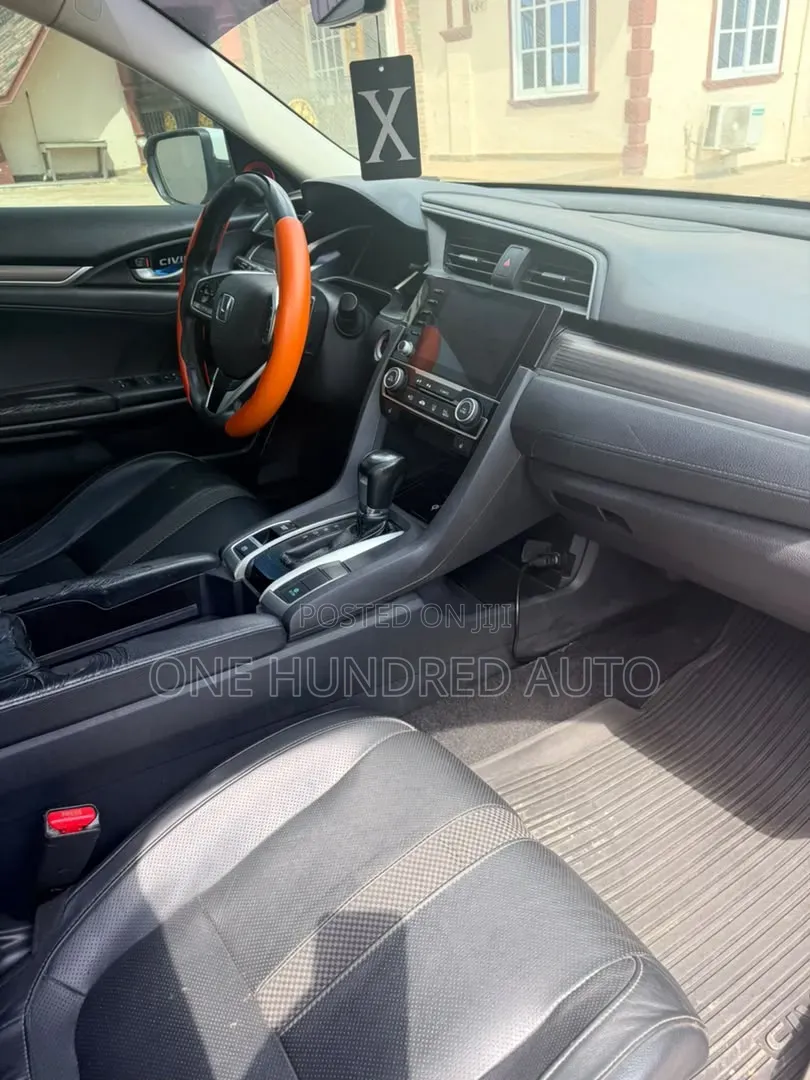 Honda Civic Touring Sedan 2019 White