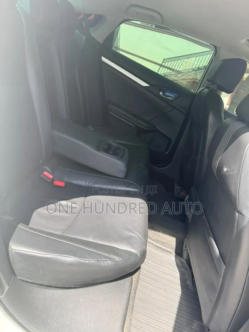 Honda Civic Touring Sedan 2019 White
